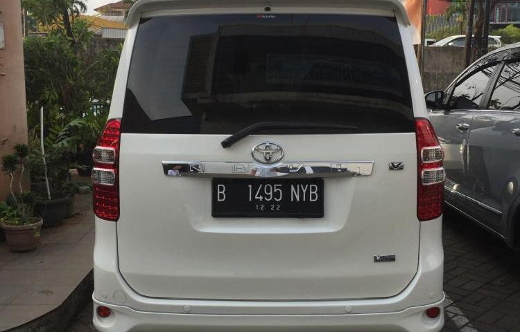 Jual mobil Toyota NAV1 V 2013 
