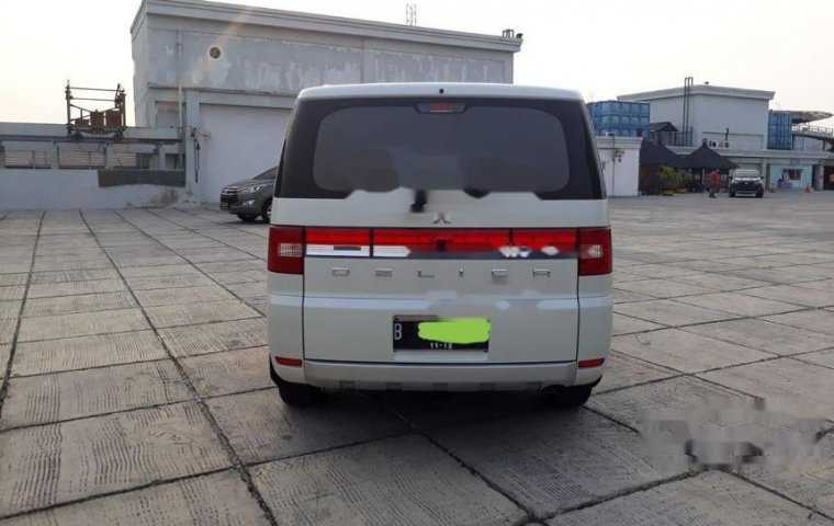 Mitsubishi Delica D5 2014 AT Dijual