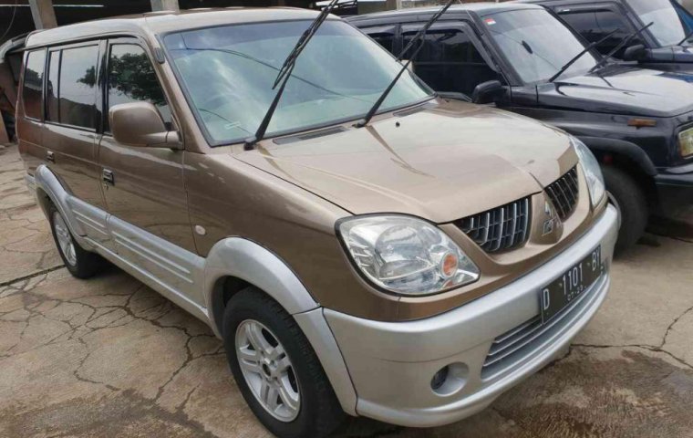 Mitsubishi Kuda Grandia 2004 dijual