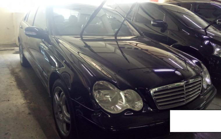 Jual Toyota Crown Royal Saloon 2005