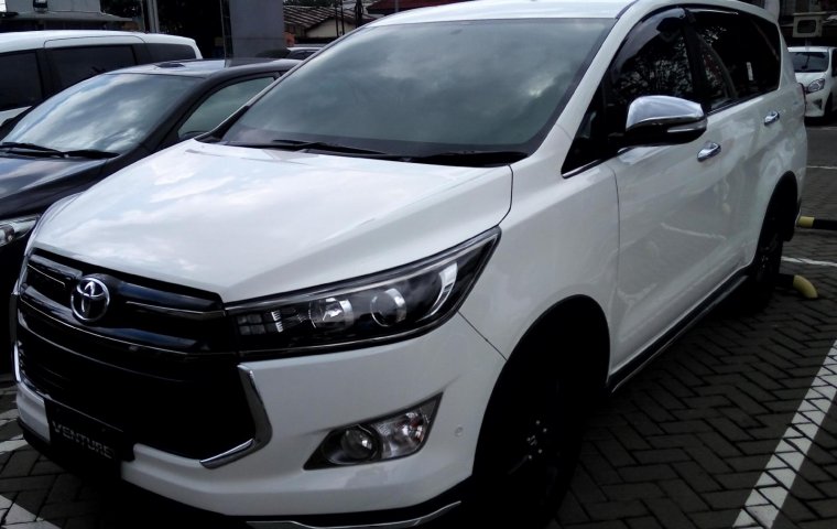 Jual Toyota Innova Venturer 2018