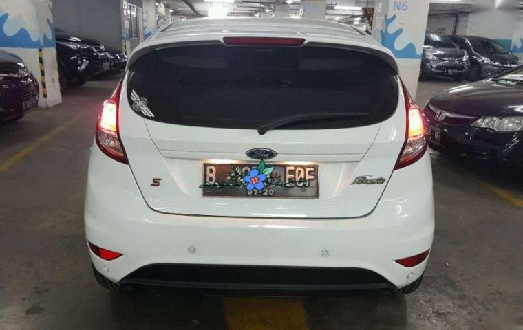 Ford Fiesta (Sport) 2015 kondisi terawat