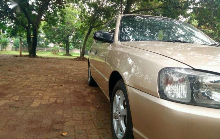 Hyundai Verna  2003 harga murah