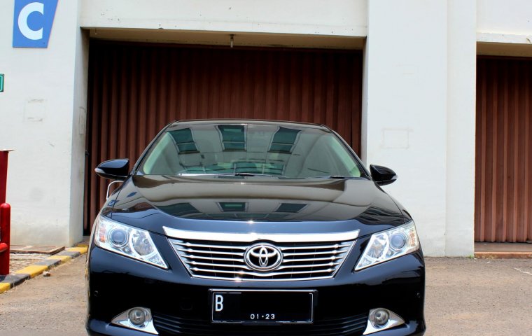 Jual Mobil Toyota Camry V 2012 