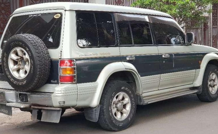 Mitsubishi Pajero () 1995 kondisi terawat