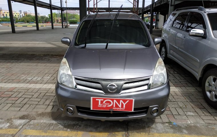 Dijual Nissan Grand Livina SV 2013 