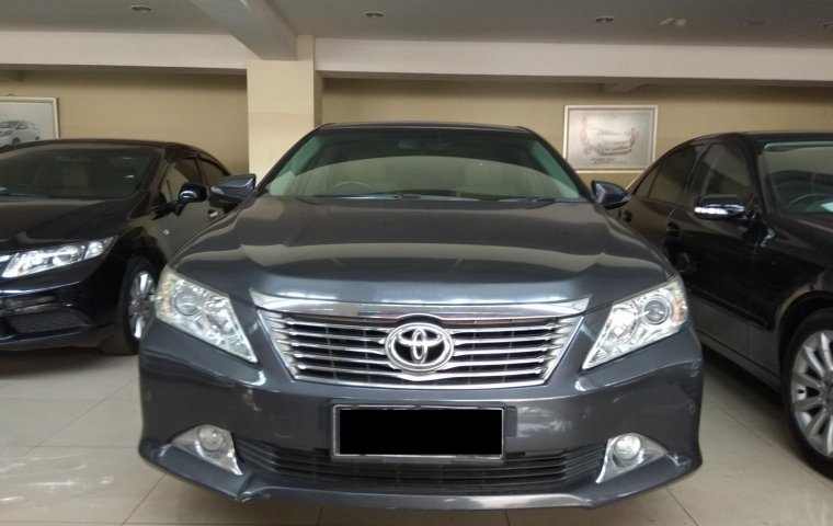 Toyota Camry V 2013 Dijual 