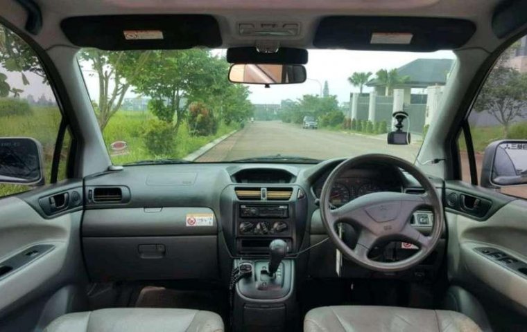 2001 Mitsubishi Chariot dijual