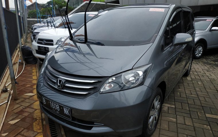 Jual Mobil Honda Freed PSD 2011