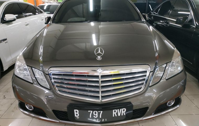 Jual Mobil Mercedes-Benz E-Class 250 2010