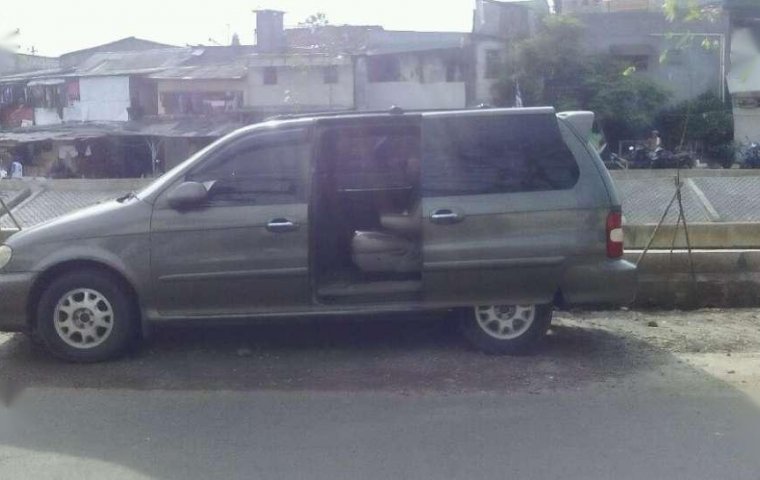 Kia Carnival 2000 dijual