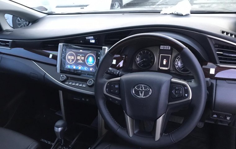 Jual Mobil Toyota Venturer 2019