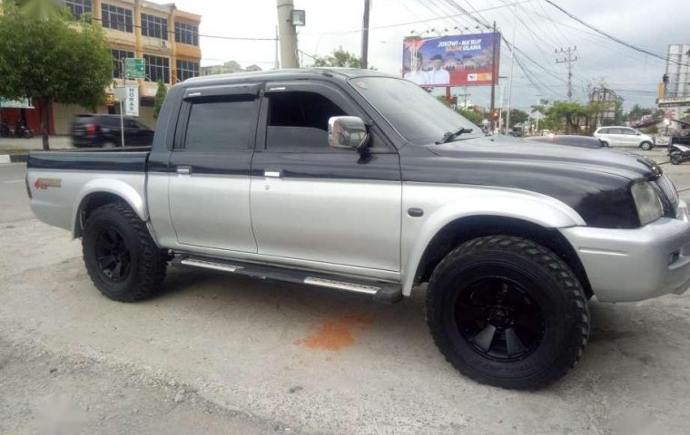 Mitsubishi L200 Strada 2004 terbaik