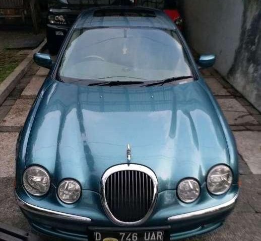 Jaguar S Type  2000 Biru