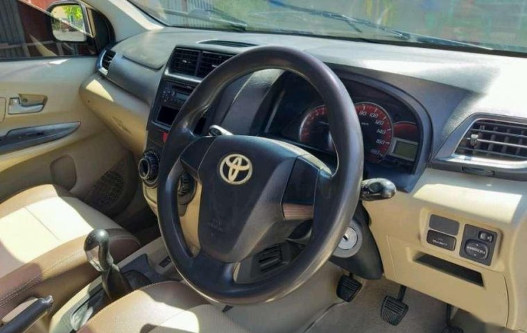 Toyota Avanza (G) 2013 kondisi terawat