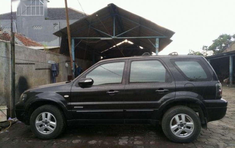 Ford Escape 2008 dijual