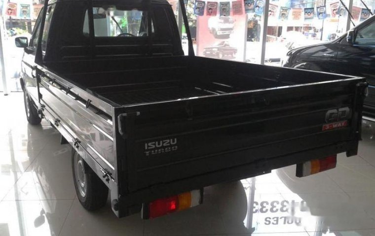 Isuzu Pickup Standard 2017 Hitam