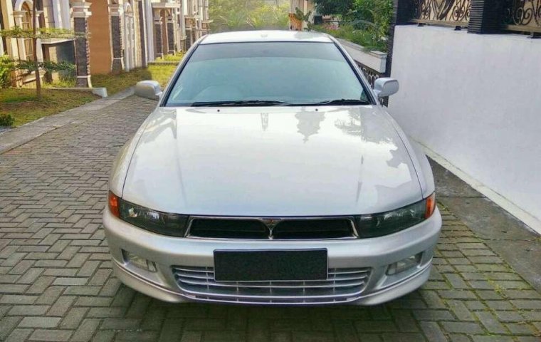 Mitsubishi Galant  1999 Silver