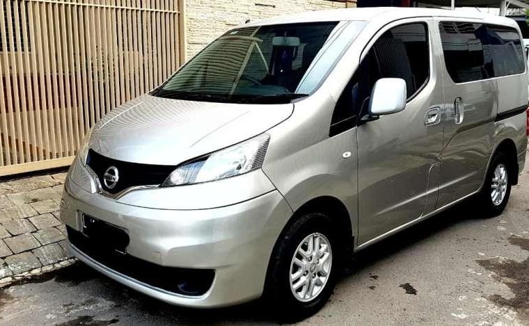 Nissan Evalia 2013 terbaik