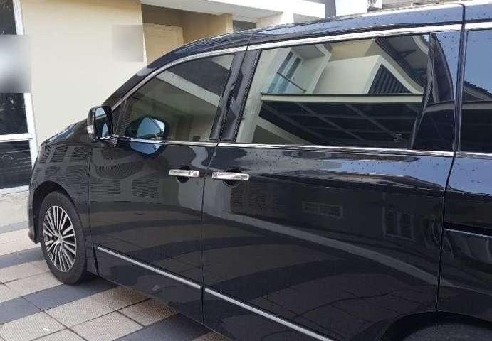 Nissan Elgrand Highway Star 2014 Hitam