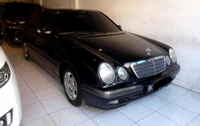 Jual Mobil Mercedes-Benz E-Class E 240 2000