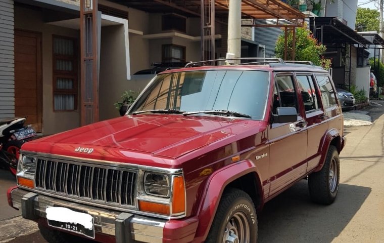 Jual mobil Jeep Cherokee Limited 1996