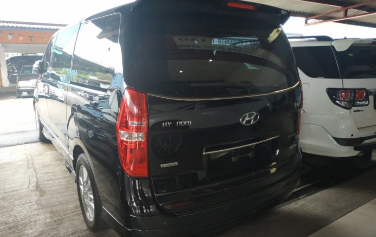 Jual mobil Hyundai H-1 Royale 2015