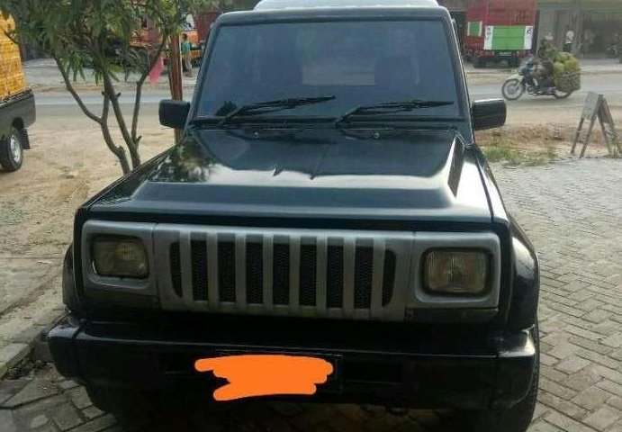 2000 Daihatsu Rocky dijual