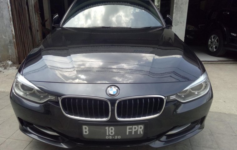 Jual BMW 3 Series 320i 2015