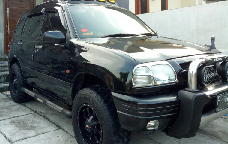 Jual mobil Suzuki Escudo JLX 2005