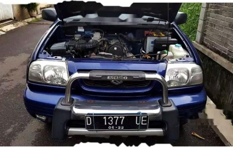 Suzuki Escudo () 2005 kondisi terawat