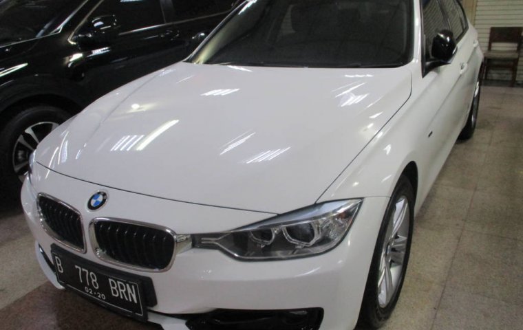 Jual BMW 3 Series 320i 2014
