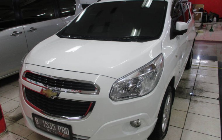 Jual mobil Chevrolet Spin LTZ 2013