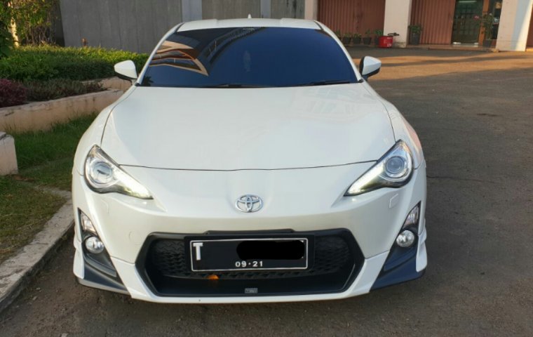 Jual Toyota FT86 COUPE SPORT TRD 2016