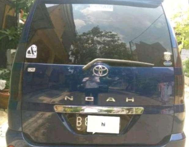 Toyota Noah 2004 terbaik