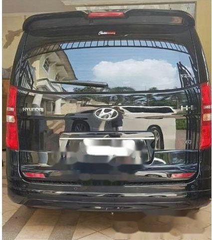 Hyundai H-1 XG 2016 Hitam