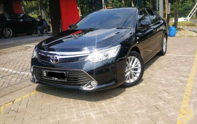 2015 Toyota Camry dijual