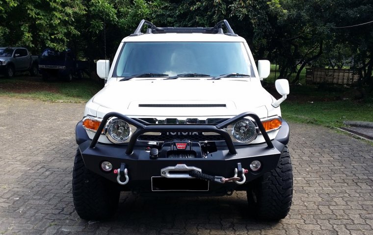 Jual mobil Toyota FJ Cruiser 4.0L V8 NA 2011 