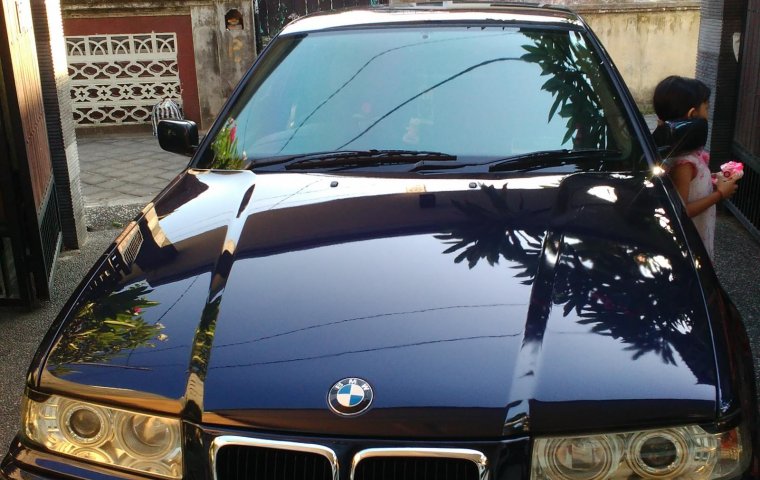 Jual mobil BMW 3 Series 318i 1997