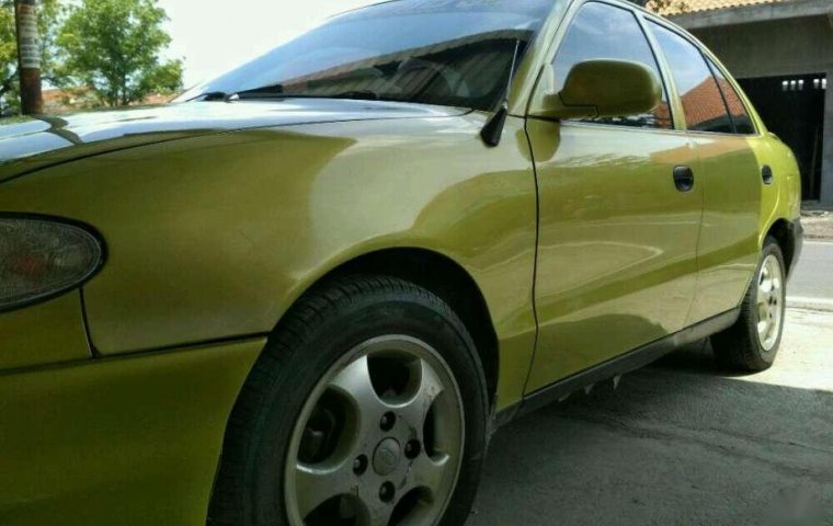 Hyundai Cakra  1996 Kuning