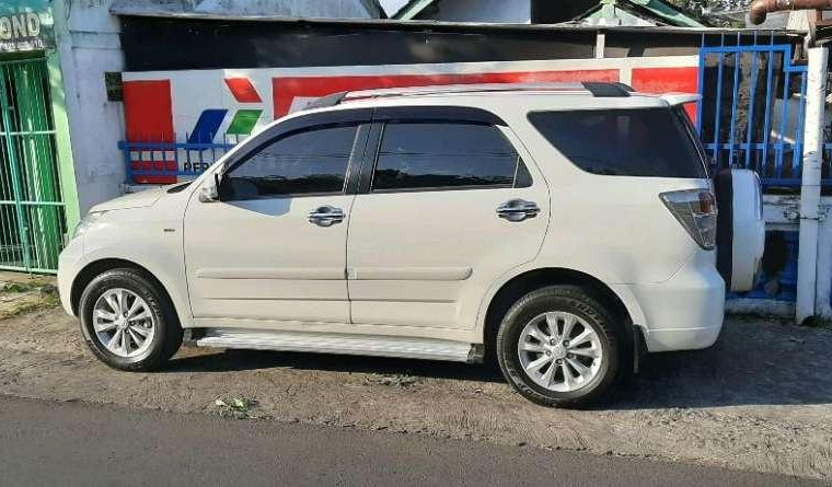 Daihatsu Terios TX 2012 Putih