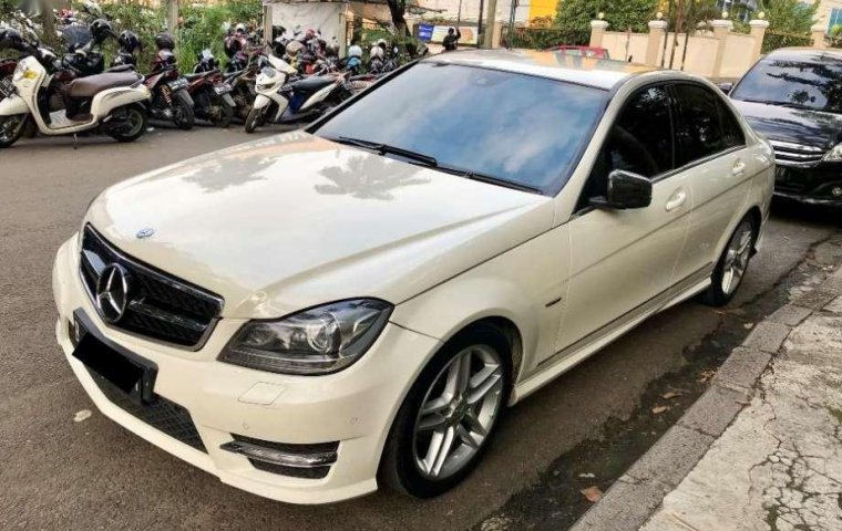 2011 Mercedes-Benz C-Class dijual