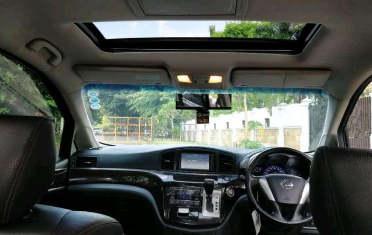 2011 Nissan Elgrand dijual