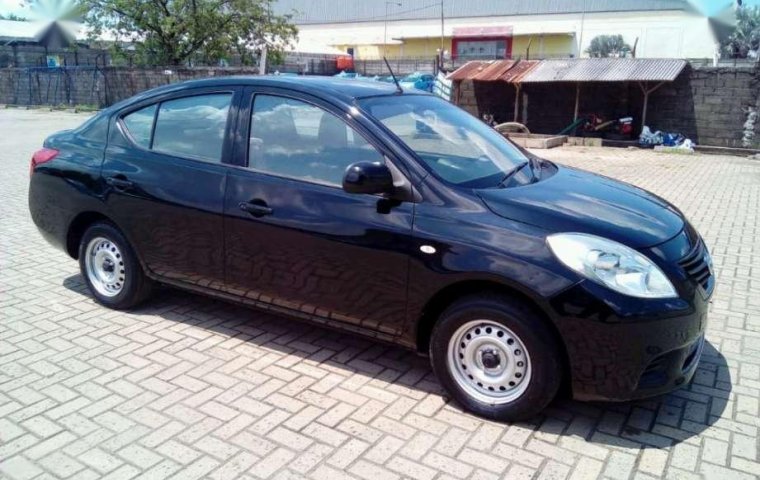 Nissan Almera 2013 dijual