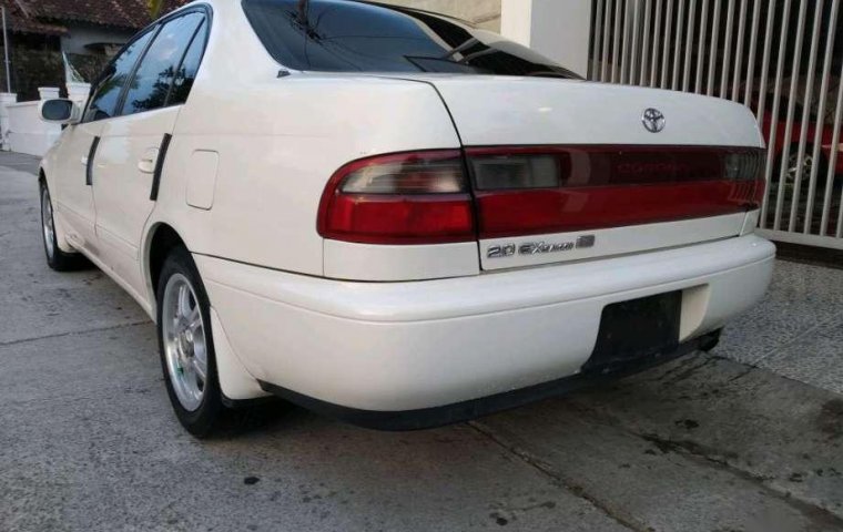 Toyota Corona  1993 Putih