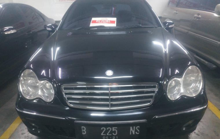 Jual mobil bekas Mercedes-Benz C-Class C 240 2006