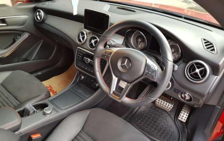 Mercedes-Benz CLA 2014 terbaik