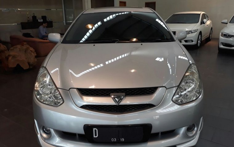 Jual mobil bekas murah Toyota Caldina 2005