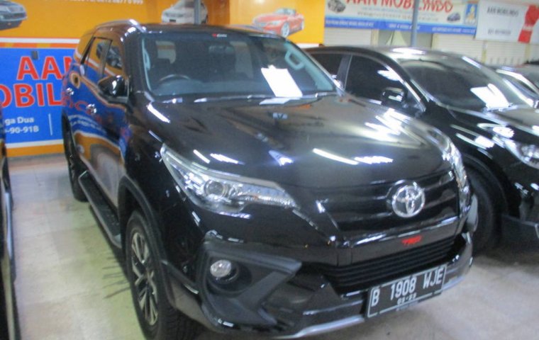 Jual mobil bekas murah Toyota Fortuner TRD 2018