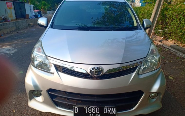 Mobil Toyota Avanza Veloz 1.5 2014 dijual 